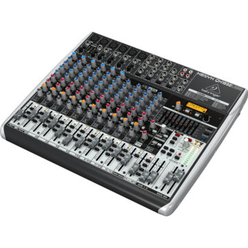IABEHQX1832USB001.jpg